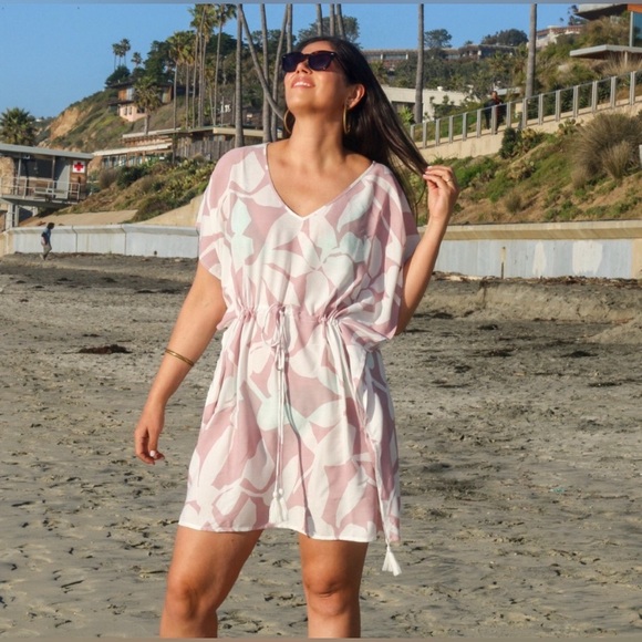 Poolside Paradiso The Islander Swim Coverup - Picture 1 of 4